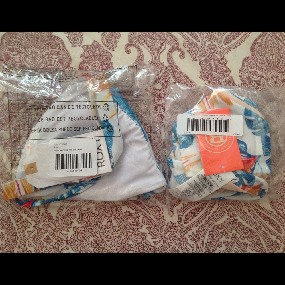 🌺HP! NWT Roxy Reversible Bikini🌺 - Picture 8 of 8
